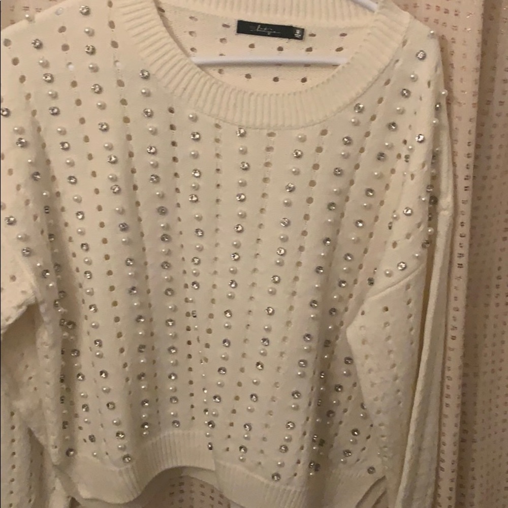 BKE cropped Sweater with pearls and beads